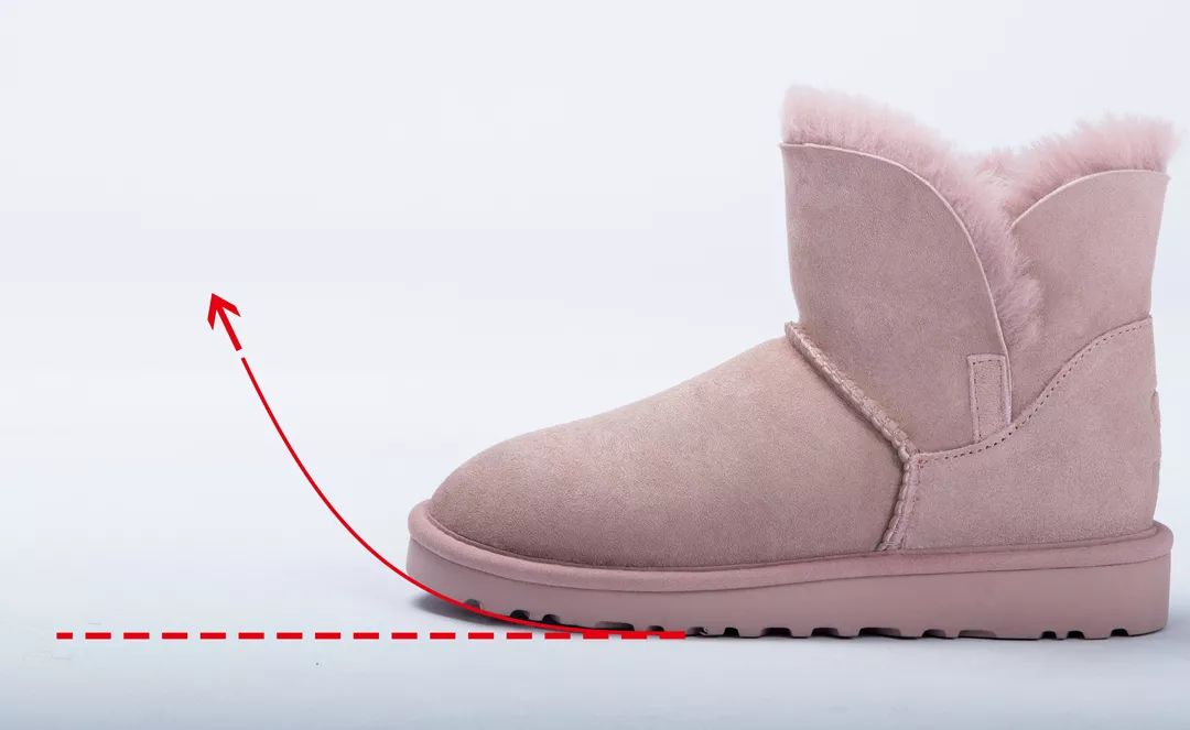 秋冬爆款加绒雪地靴,潮冬爆款加绒雪地靴