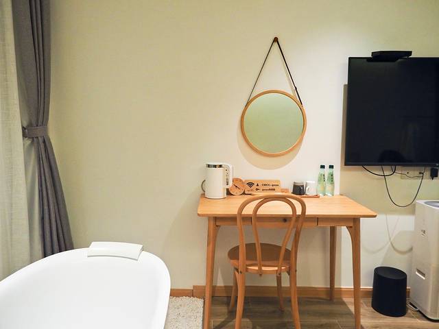 烟雨入江南山水如墨染下一句,烟雨入江南山水如墨染出自哪首歌