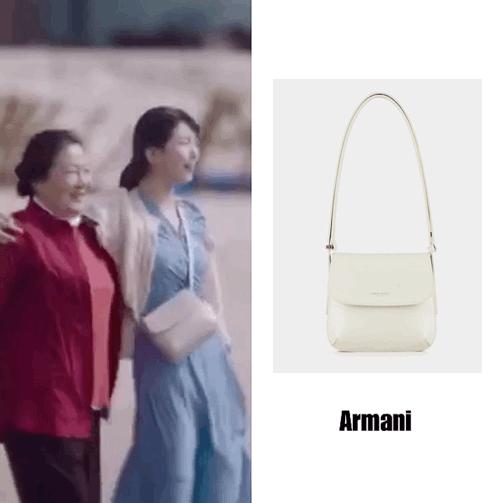 美女背爱马仕包,贫民窟女孩背的包