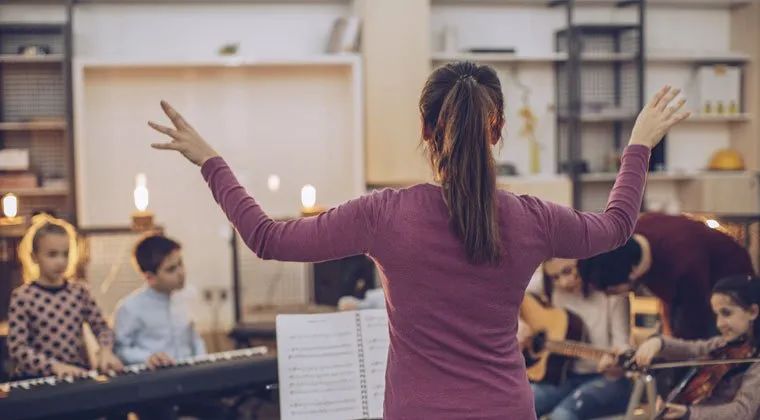 音乐教育中如何实现美育,音乐教育与教学是音乐教育吗