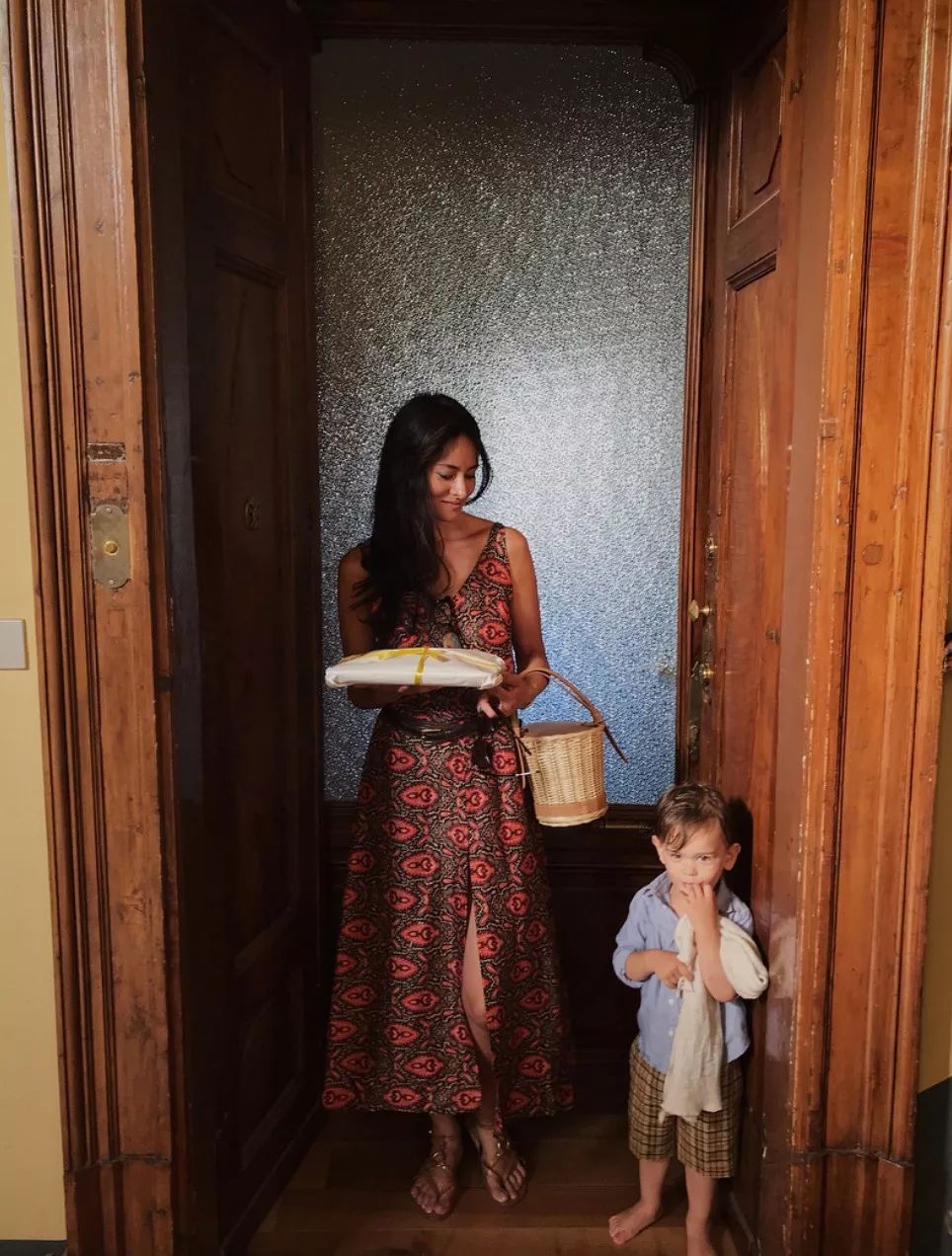 养十几只狗狗博主,网红养小土狗日常