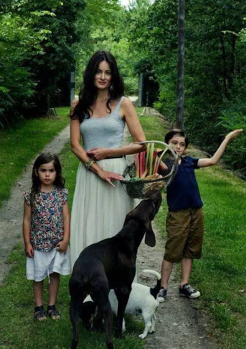 养十几只狗狗博主,网红养小土狗日常