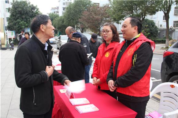 新时代文明实践志愿服务集市开集,新时代文明实践志愿服务授旗仪式