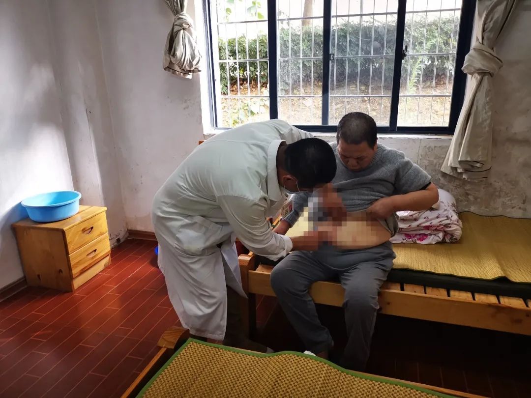 生命的守护者——记莆田市社会福利中心医生李建生