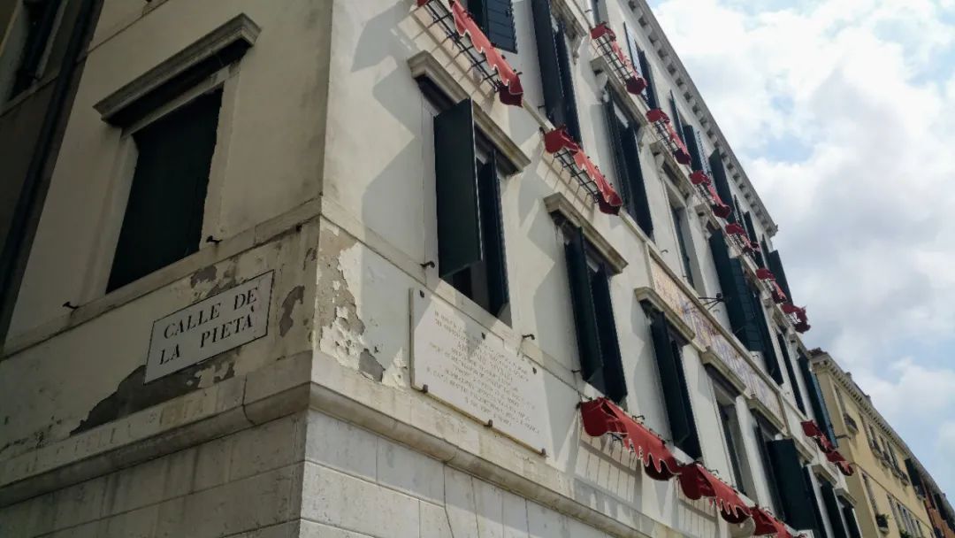 他是威尼斯这座水城的灵魂和骄子