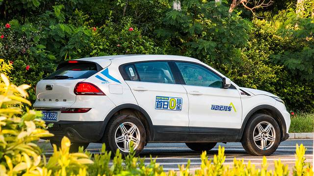 三亚海棠湾吃住攻略,三亚亚龙湾天下第一湾攻略