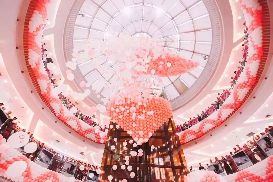 嗨爆全城！看神秘女星！乘免费直升机！这家商场周年庆福利大派送啦