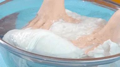 白衬衫发黄洗白小窍门用小苏打,发黄衬衫怎样才能洗白