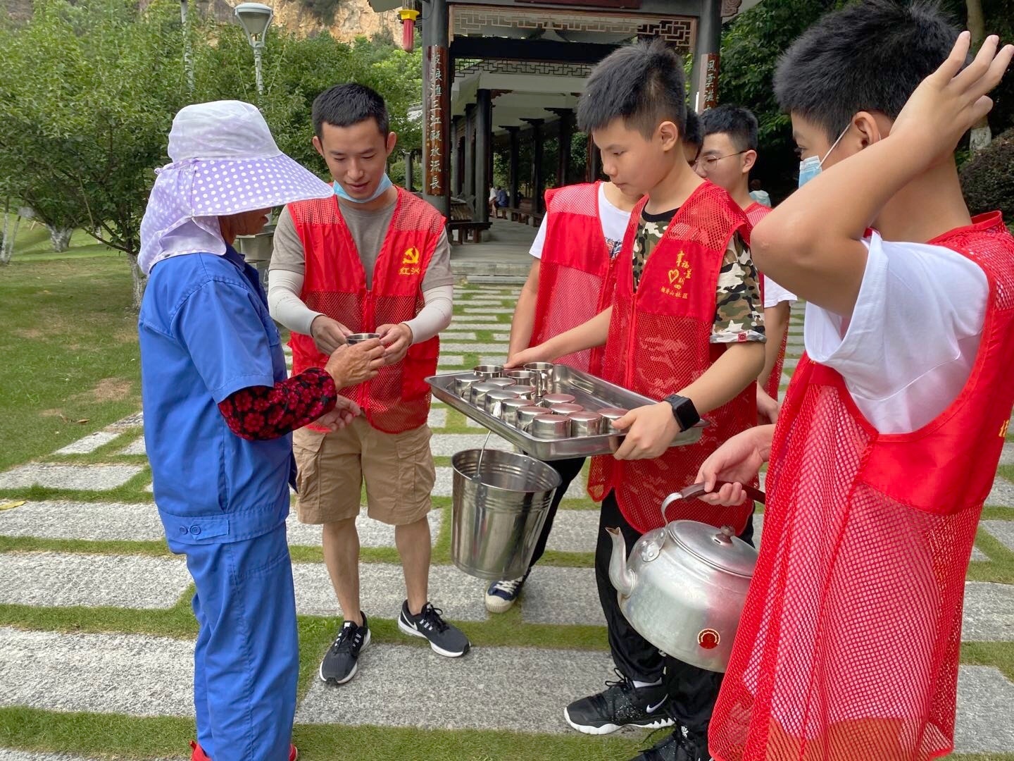 灏忓皬缃戞牸澶ц兘閲忔湇鍔＄兢浼楁樉鎷呭綋,灏忕綉鏍兼挰鍔ㄦ皯鐢熶簨涓氬ぇ鏈嶅姟