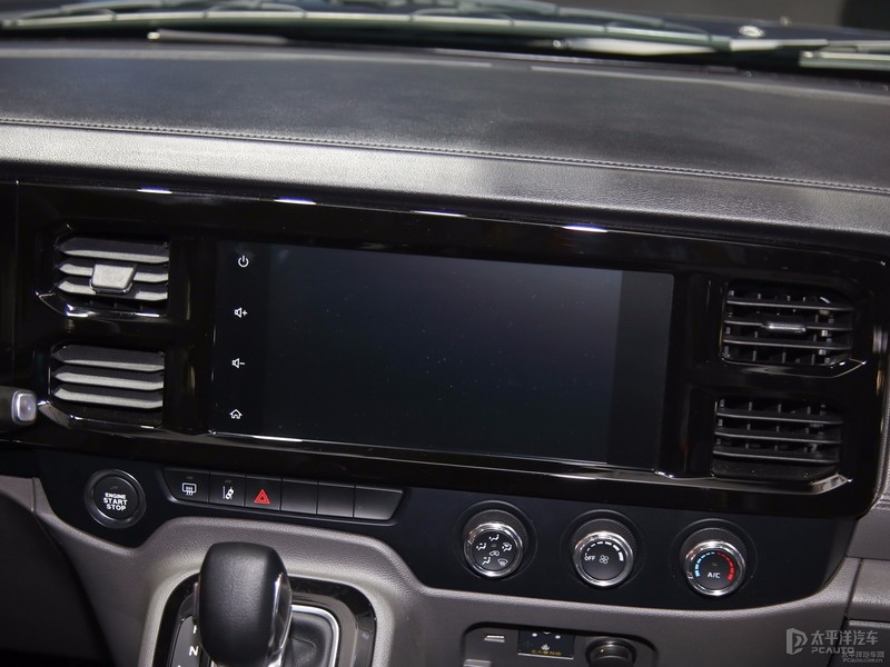 福特新世代全顺pro短轴中顶落地价,2022款新世代全顺pro短轴低顶