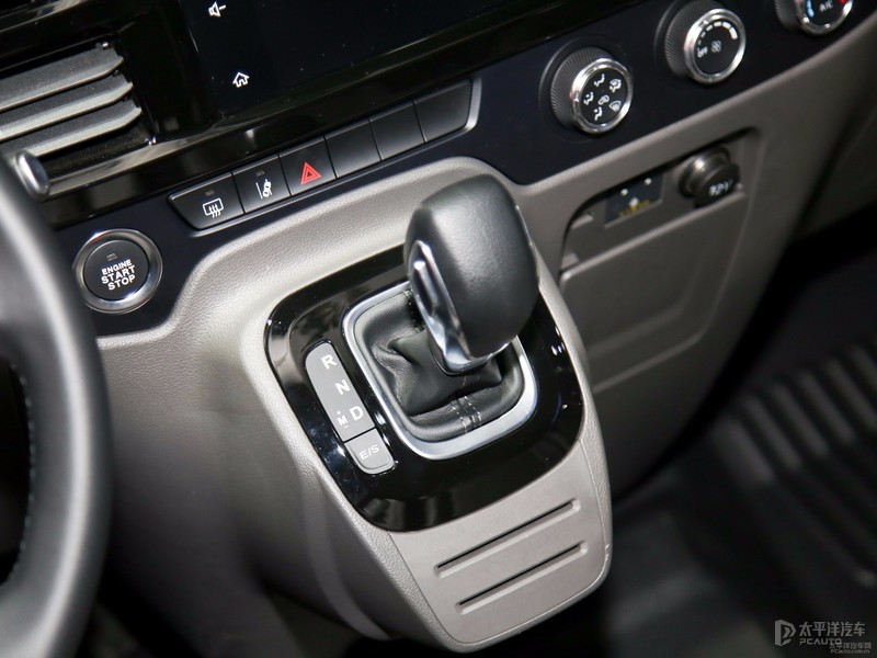 福特新世代全顺pro短轴中顶落地价,2022款新世代全顺pro短轴低顶