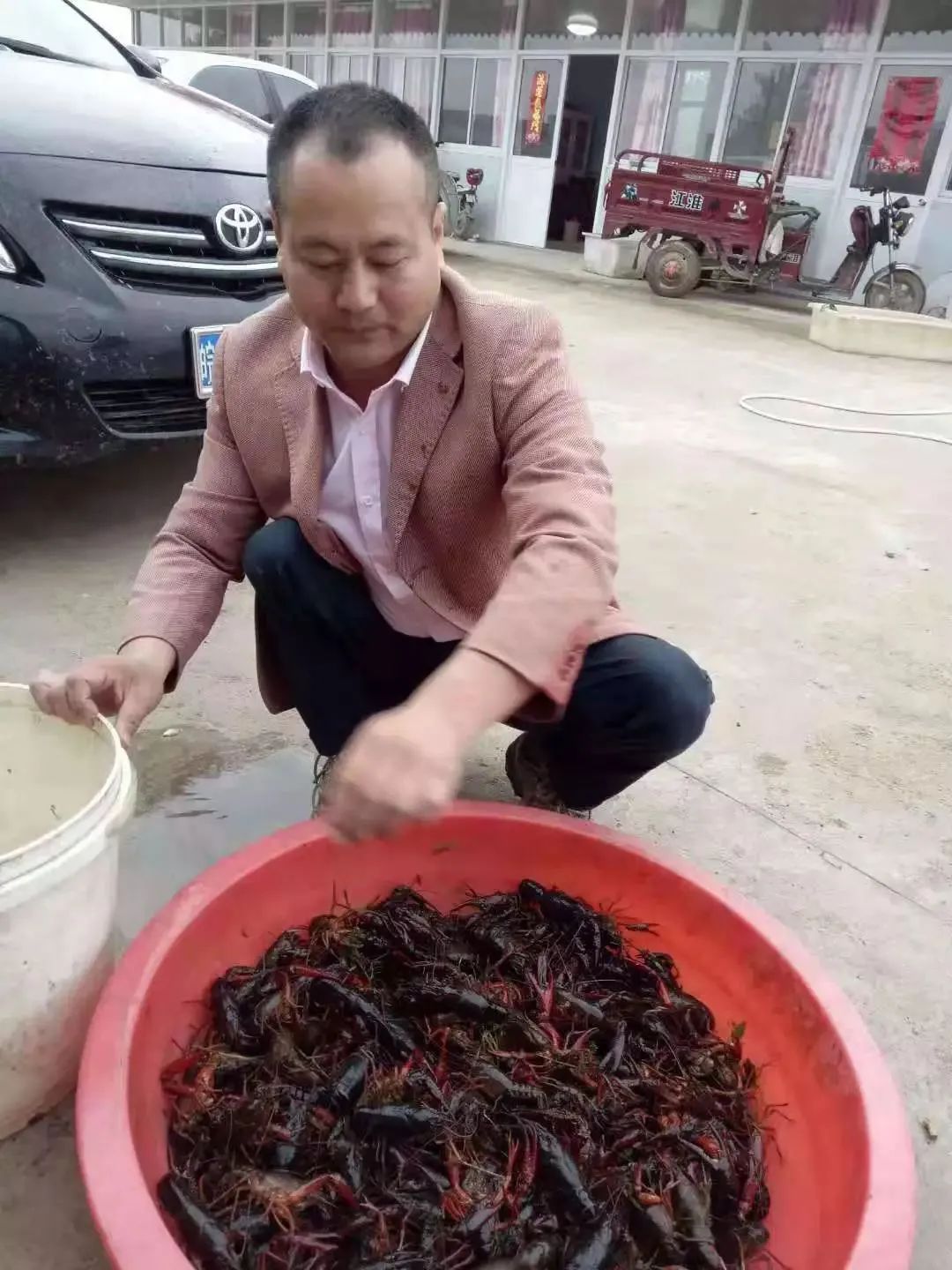 决战决胜脱贫攻坚向幸福出发,决战决胜脱贫攻坚辣出幸福味