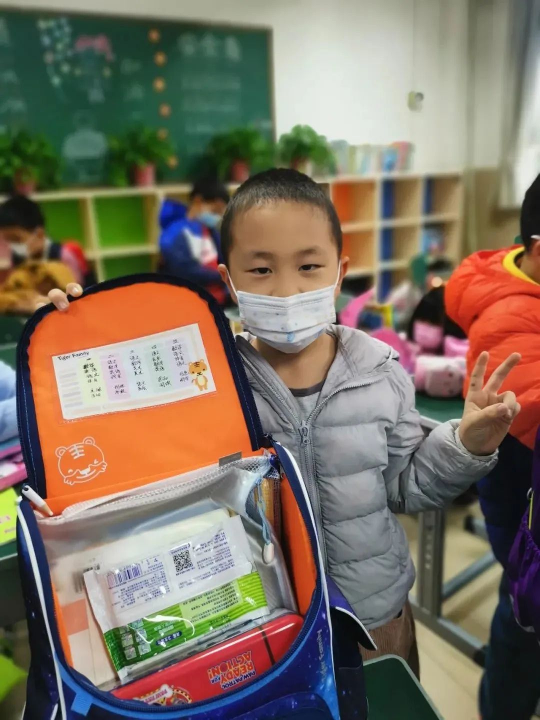 像嫦娥五号一样，去“月宫”挖土！这些学校的劳动课堂爱了爱了！