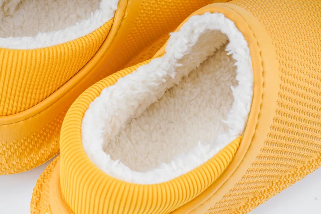 穿着舒服加绒防雨鞋,冬季慵懒风鞋防水