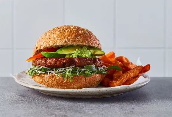 2020消费领域8个关键词：抗疫、投资中国、开店、产品中国化、植物肉、咖啡茶饮、IPO、CSR