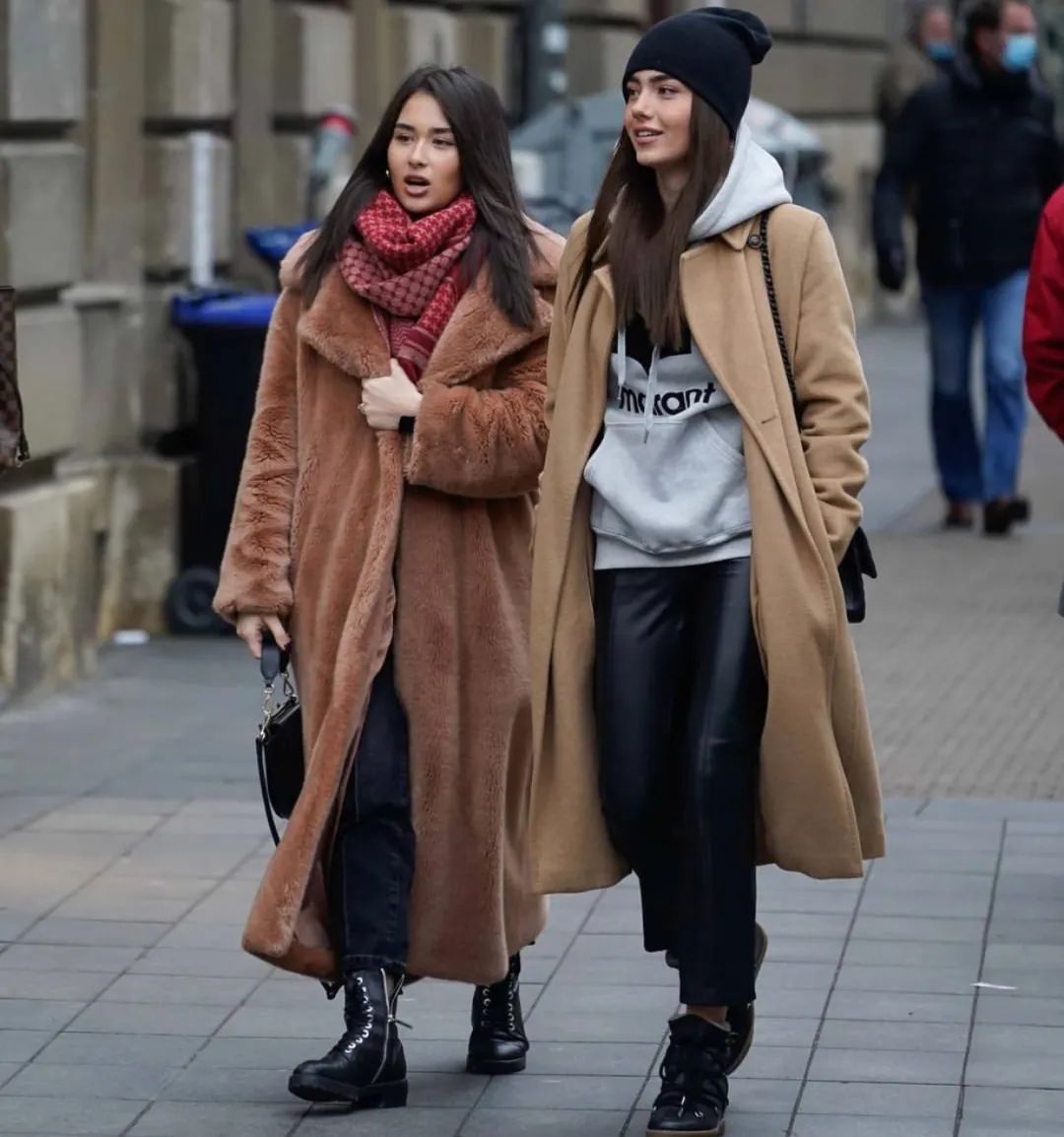 羊羔绒外套很丑的搭配,羊羔毛外套穿搭高级感