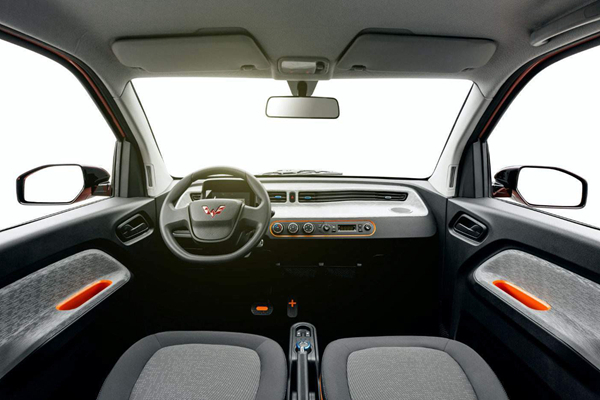 长安奔奔e-star国民版对比miniev,奔奔e-star和宏光miniev测评