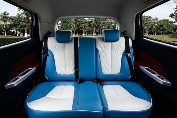 长安奔奔e-star国民版对比miniev,奔奔e-star和宏光miniev测评