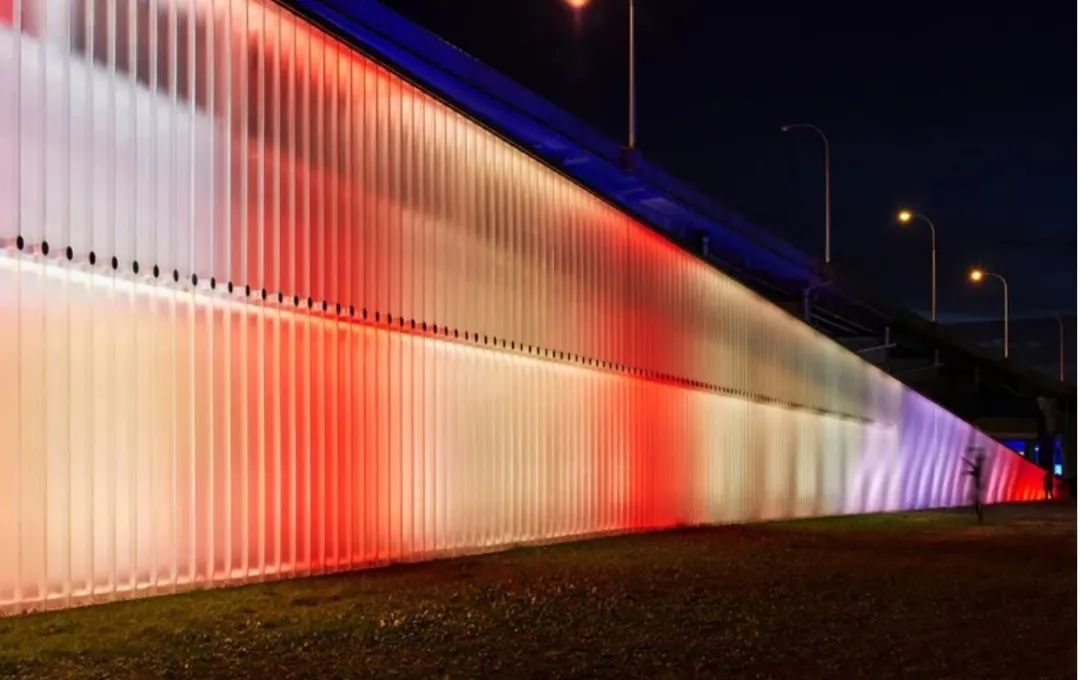 公共艺术学费贵吗,公共艺术的实用性