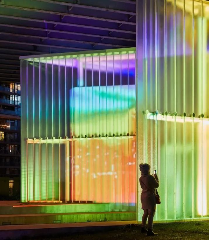 公共艺术学费贵吗,公共艺术的实用性