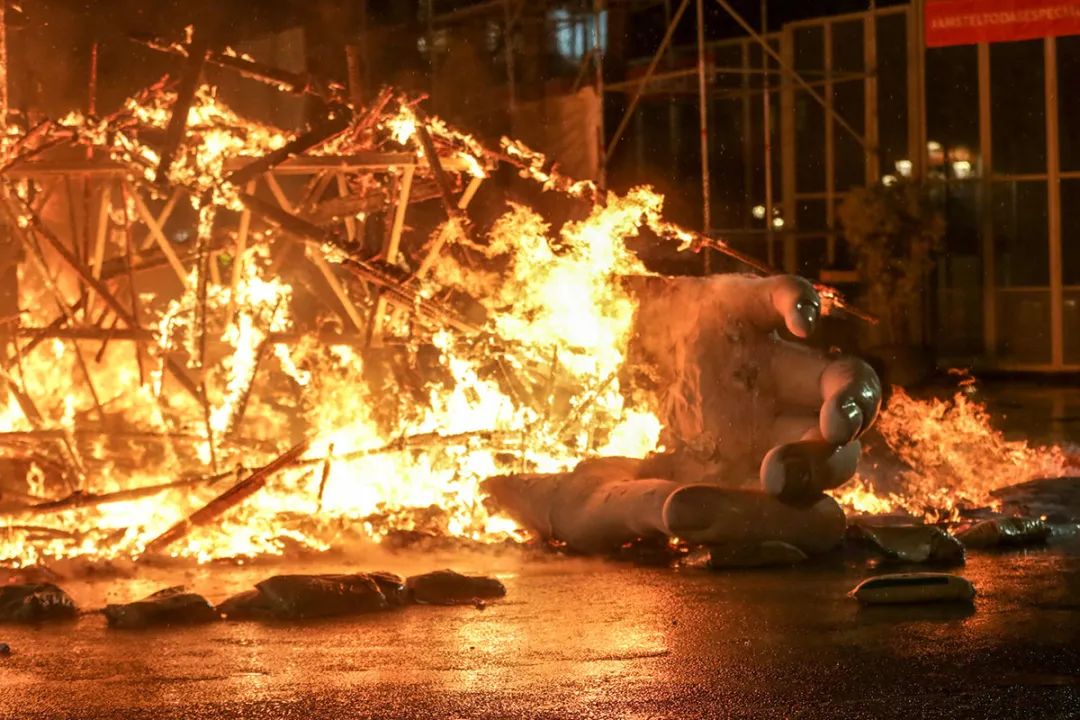 公共艺术学费贵吗,公共艺术的实用性