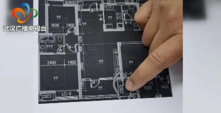 阳台空调机位物业不让封怎样办,空调机位封进室内违法吗