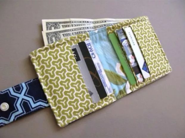 衣服买大了有什么办法,衣服太大了怎么办教你一招