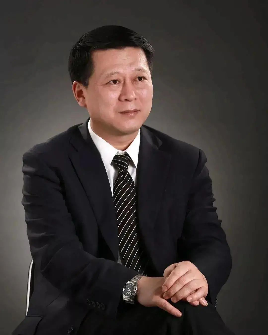 中国十大医学泰斗名单,三位医学院士领奖