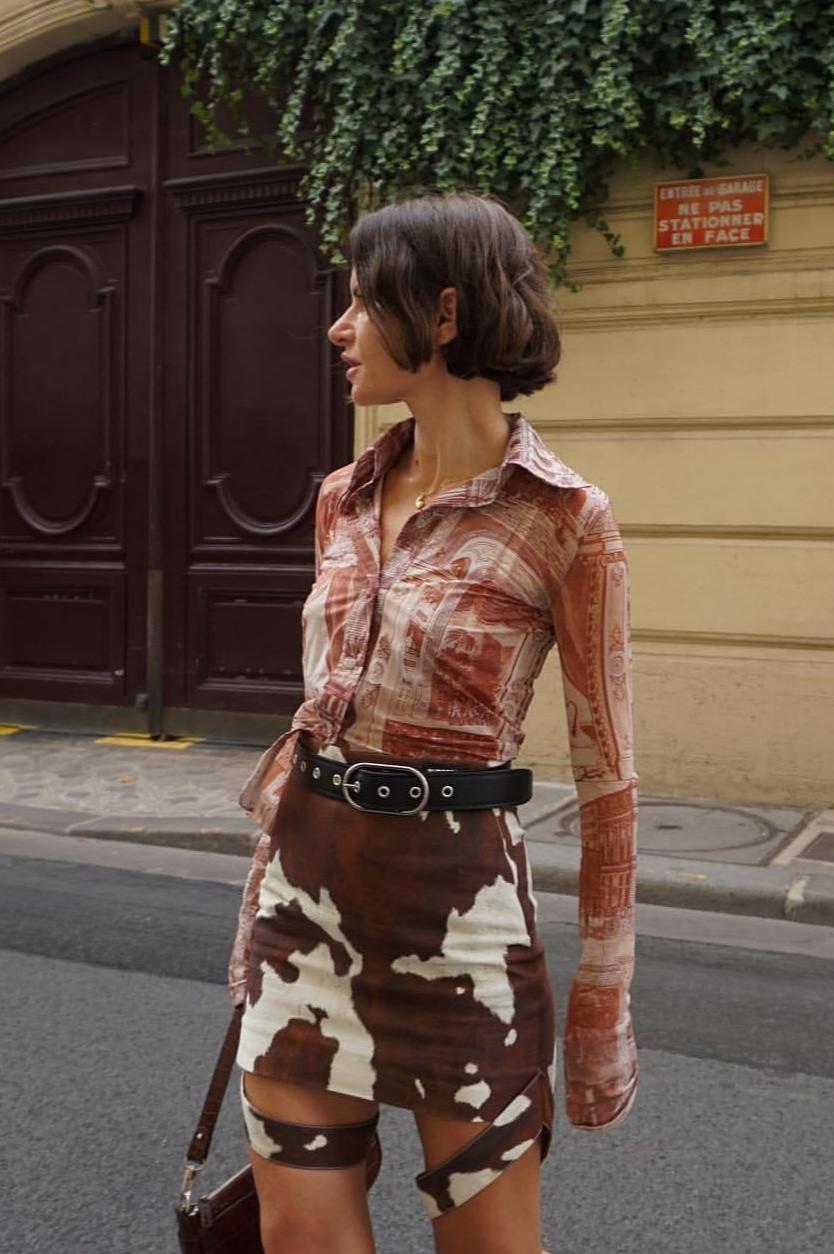 看泫雅的搭配,周冬雨泫雅撞衫