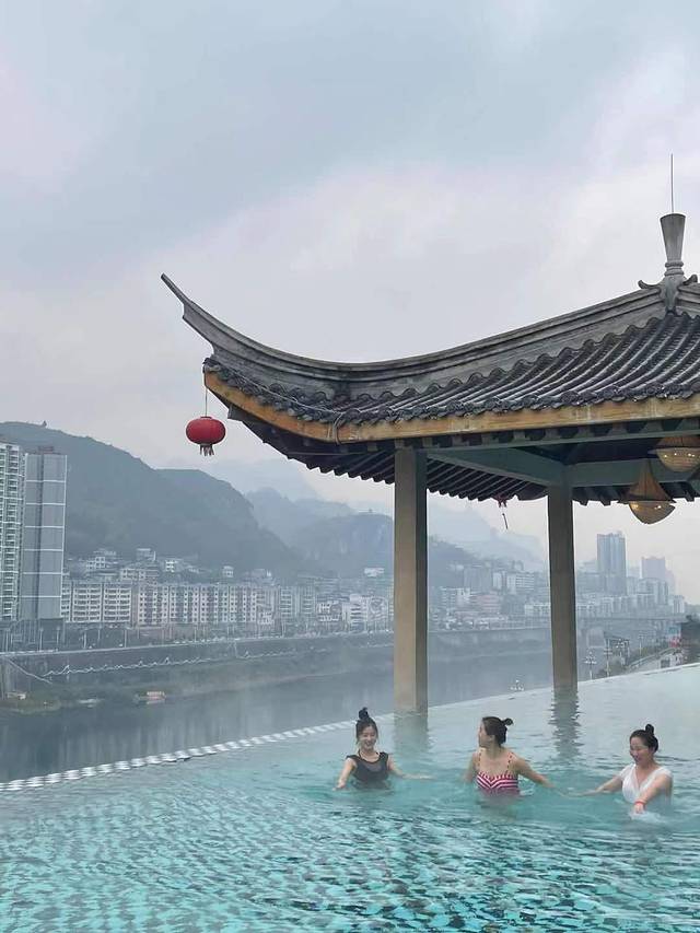 经济实惠温泉小镇,最经济实惠的旅游城市排行