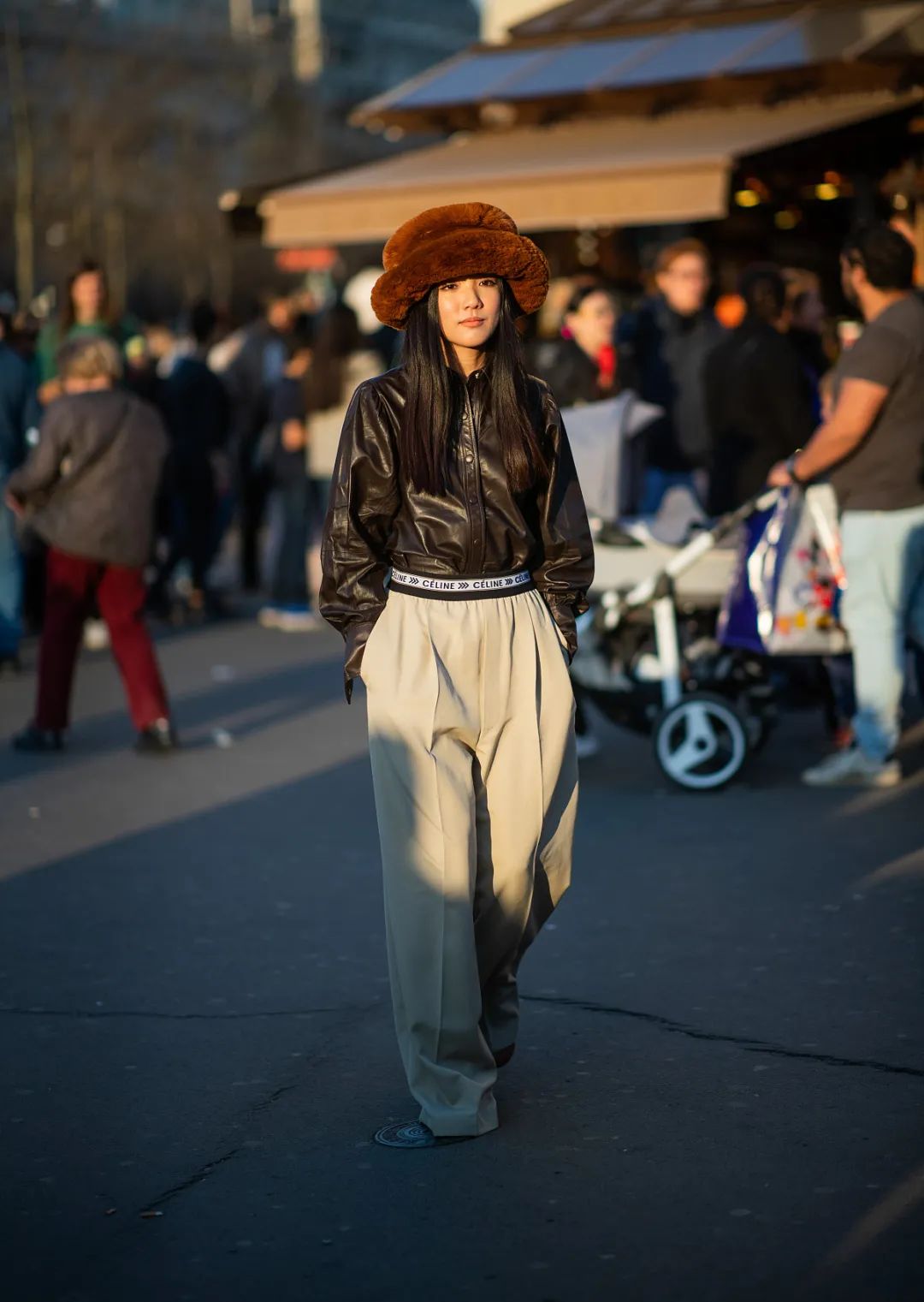 好不容易买了件合适的衣服,皮草环保外套