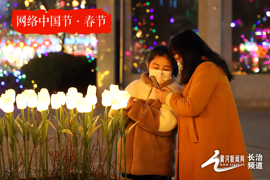 挂灯笼，*春买**联！长治年货“牛”市旺