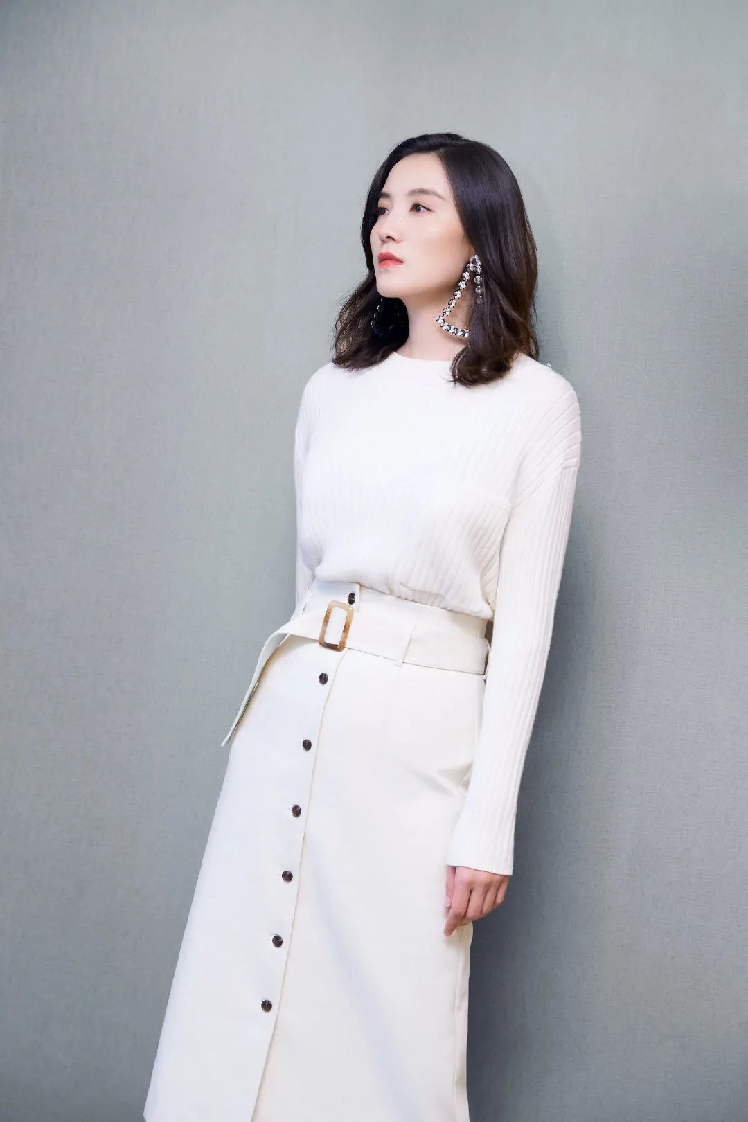 冬天要舍得投资羊绒,乍暖还寒寓意