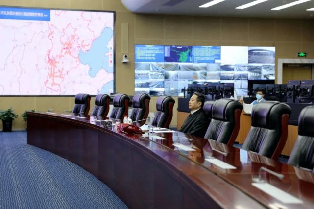 “双*长首**”交替值班！春节假期最后一天，部长*小鹏李**带班值守