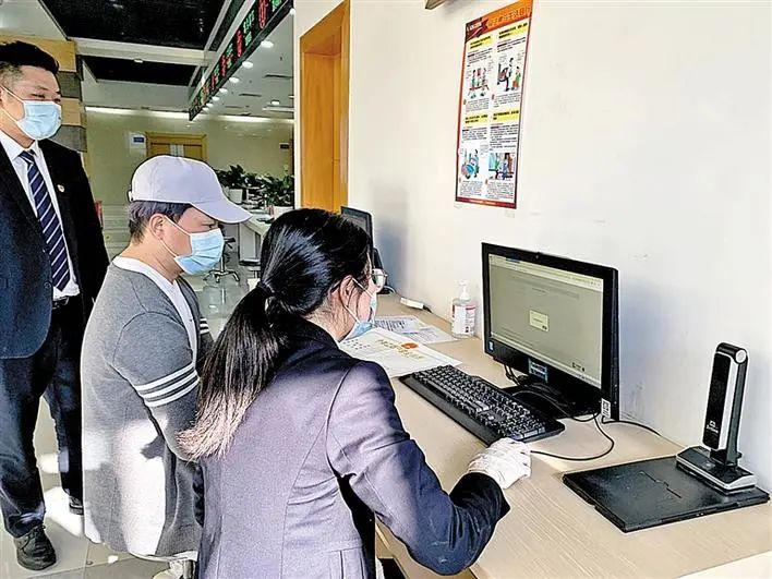 犇腾向前！龙华人以更牛干劲起好步