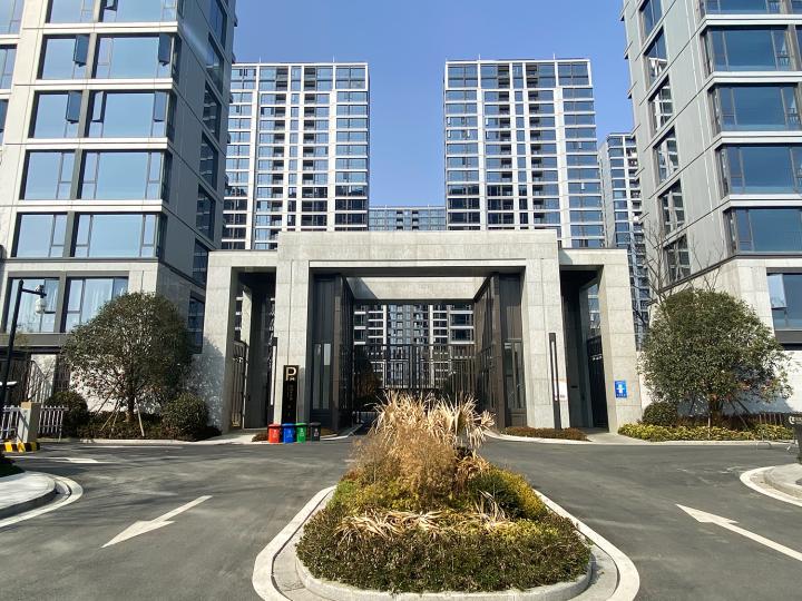 卖房了原房主后悔,两年前买的房子变成学区房