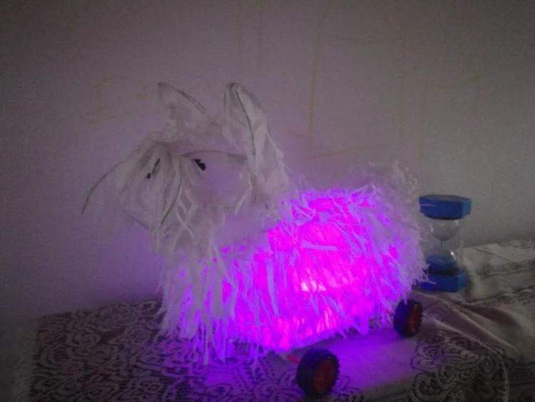 这位崇明妈妈每年给孩子做一个手工元宵灯笼！8个生肖造型灯笼，孩子拎着拎着就长大了