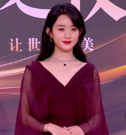 赵丽颖素颜发福,赵丽颖短发近照态势