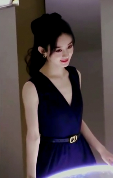 赵丽颖素颜发福,赵丽颖短发近照态势