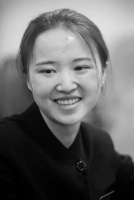 中国入殓师：被问工作就说是民政部门，摸着尸体像冰啤，化妆时逝者眼睛突然睁开