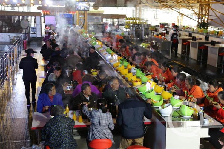 重庆旋转小火锅自助,重庆合川旋转自助小火锅一人一锅