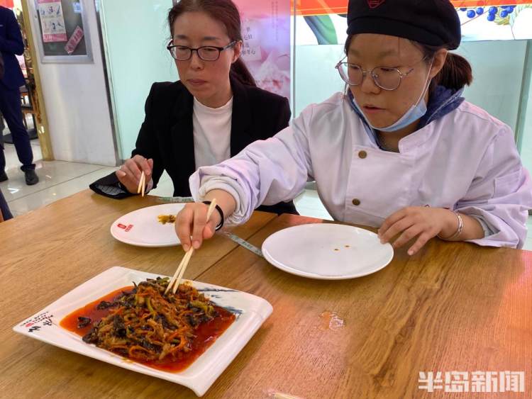 妈妈的味道！这所大学设公益厨房，学生下厨亲手做家乡菜