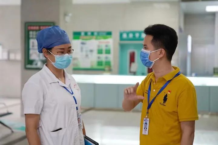 致敬劳动者点赞评论,向劳动者致敬为奋斗者点赞