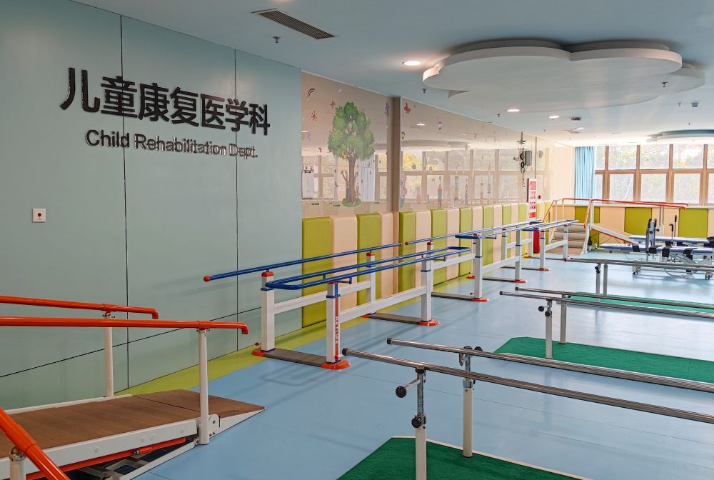 医生四毛钱治好男童,医生仅用四毛钱治好白血病