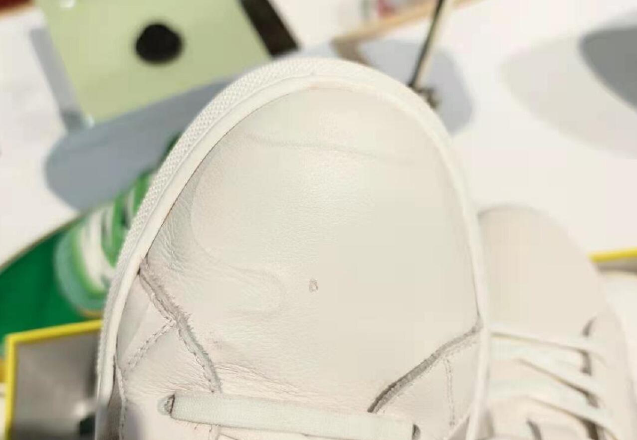 买鞋遇到质量问题怎么办,专卖店刚买的鞋发现问题能换吗