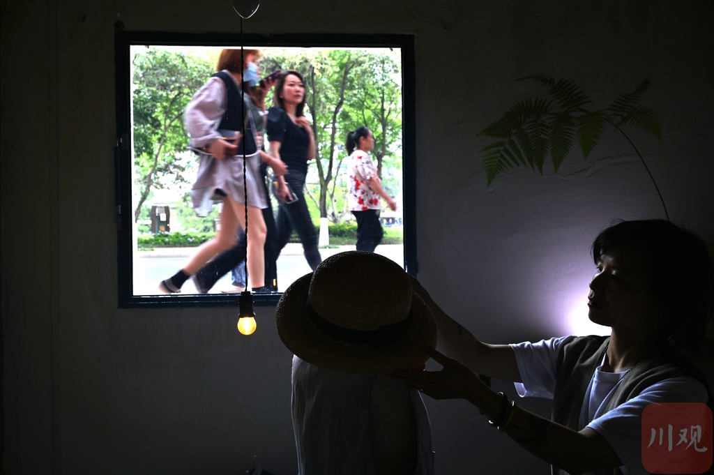 万象更新大学路,万象更新