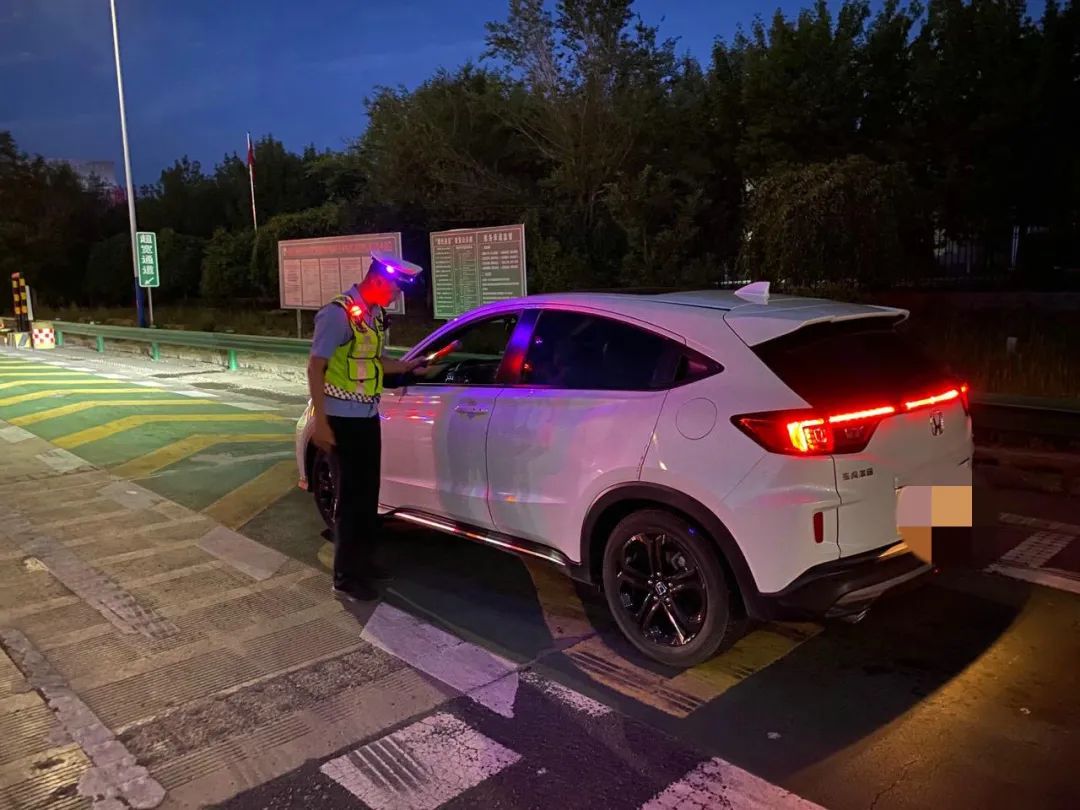 无证驾驶被拘留五天后能考驾照吗,无证拘留3天会有案底吗