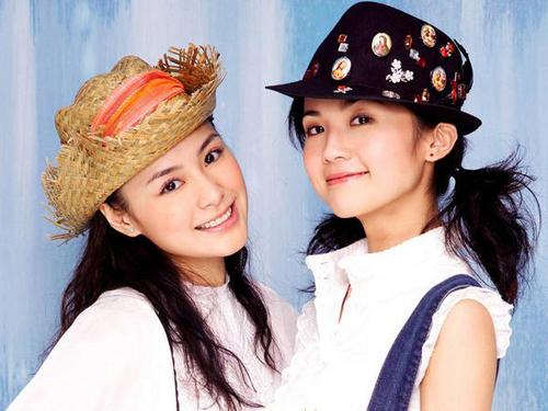 蔡卓妍钟欣潼twins感人事件,twins钟欣潼蔡卓妍华表奖合体