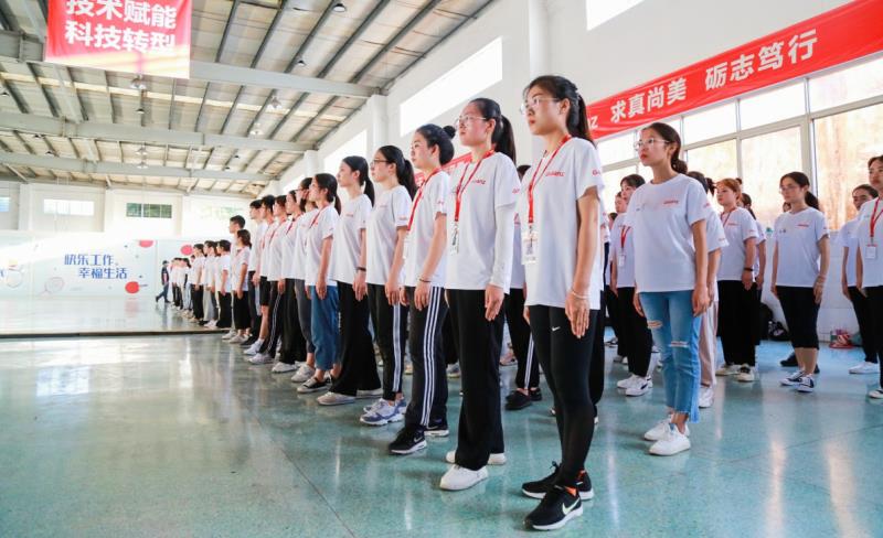 格兰仕招那么多应届毕业生干什么,格兰仕招聘新员工