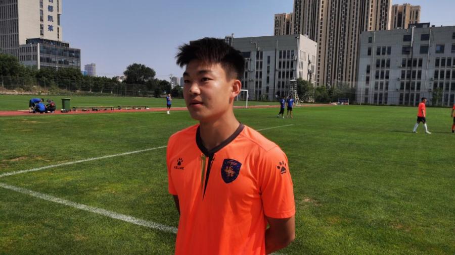 青岛海牛殷铁生赛后,青岛海牛主帅殷铁生